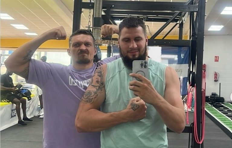 Усик готовится к реваншу с Дюбуа, спаррингуя с сербом Хасановичем