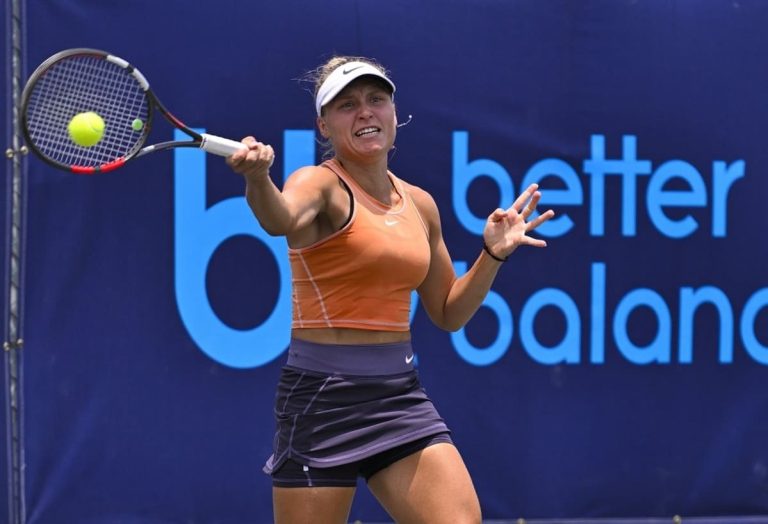 Стародубцева прекратила борьбу на турнире WTA 1000 в Пекине