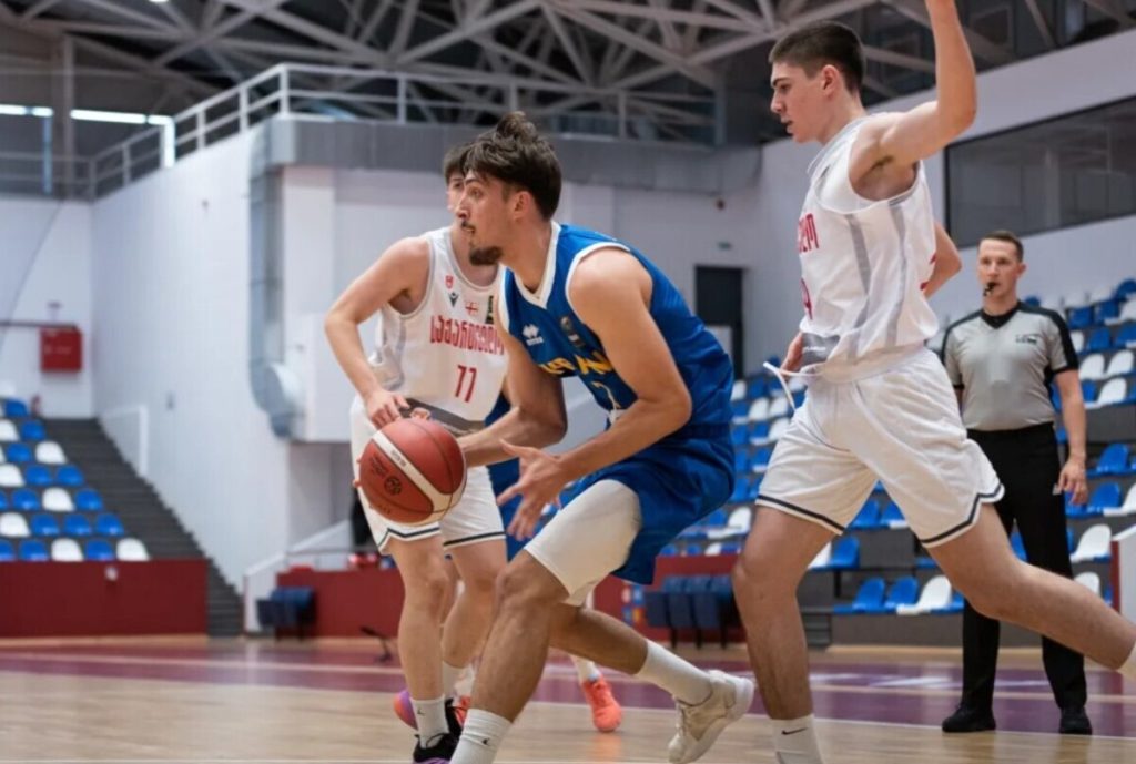 Сборная Украины U-18 потерпела поражение от Грузии на чемпионате Европы по баскетболу
