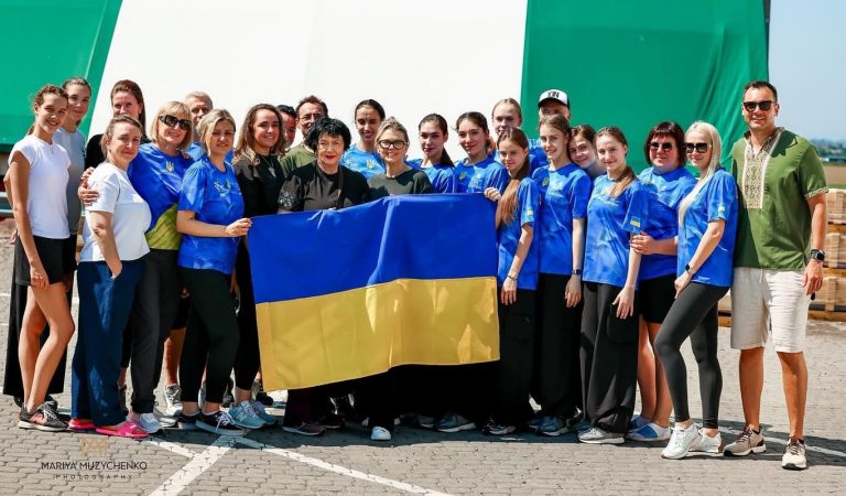Сборная Украины по художественной гимнастике отправилась на чемпионат мира