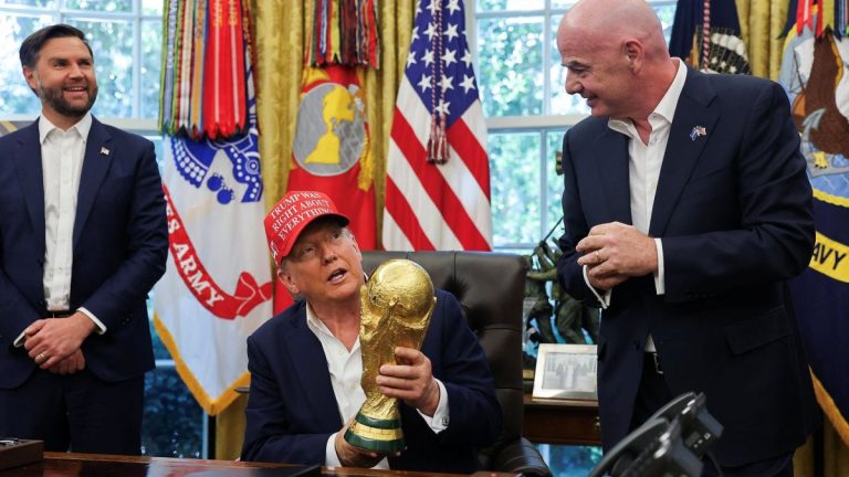 Дональд Трамп оголосив дату та місце жеребкування чемпіонату світу з футболу-2026