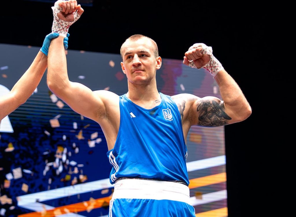 Украинский боксер Даниил Жасан получил бронзовую медаль чемпионата мира