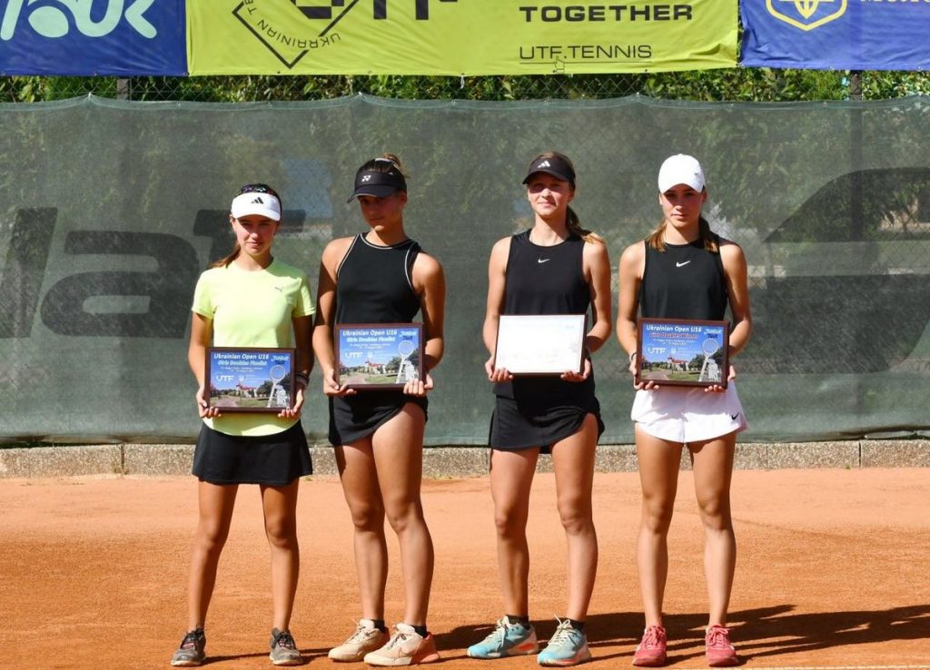 Кам’янські тенісистки успішно виступили на турнірі “Ukrainian Open U16”