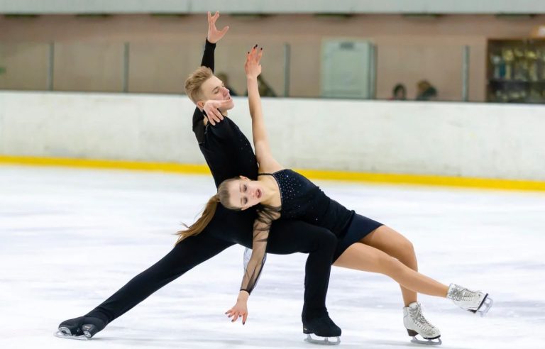 Украинские фигуристы Пинчук и Погорелов финишировали в топ-10 в ритм-танце на квалификации к ОИ-2026