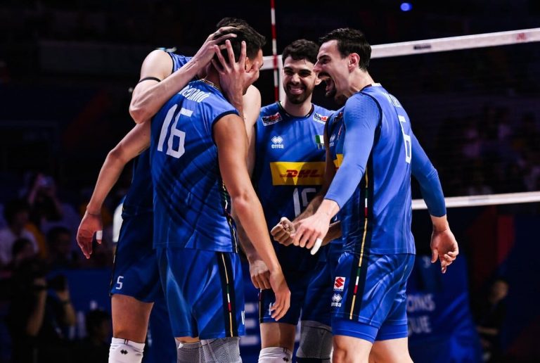 Визначилися перші півфіналісти чемпіонату світу-2025 з волейболу