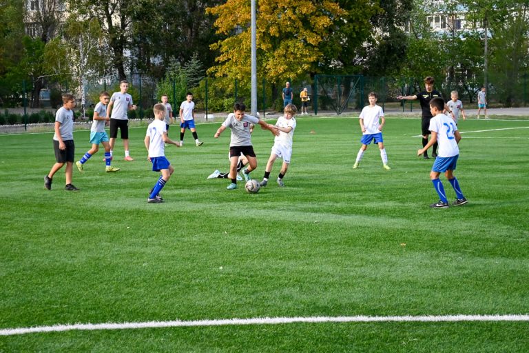 В Каменском стартовал Кубок города по футболу среди детских команд