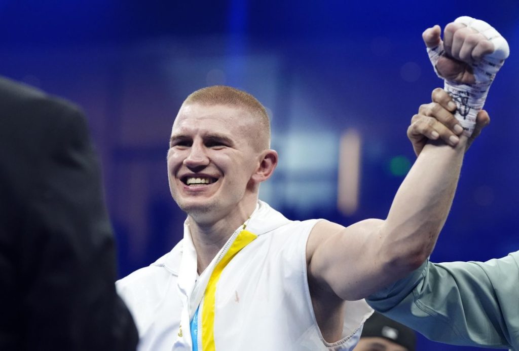 Богачук приєднається до Єдиної боксерської організації Дани Вайта