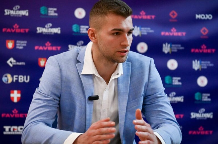 «Старый Луцк» объявил об отставке главного тренера Антона Мусиенко