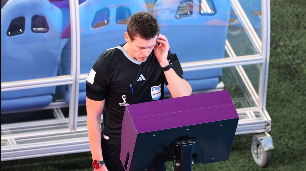 IFAB рассматривает расширение полномочий VAR и новые правила в футболе