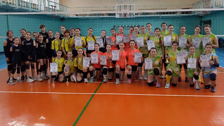 Кам’янські волейболістки вибороли “срібло” на турнірі пам’яті Олімпійського чемпіона Станіслава Люгайла