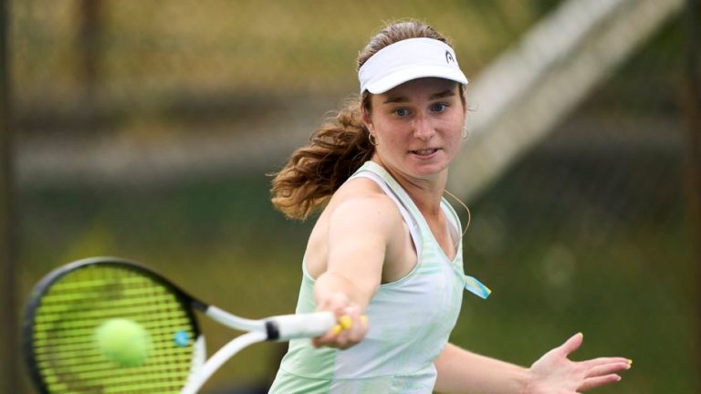 Снигур вышла в четвертьфинал турнира ITF 75 в Братиславе