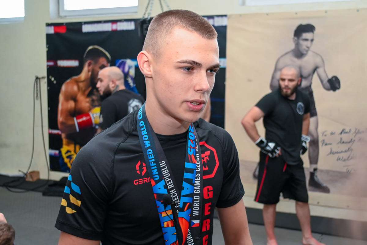 Нові перспективи для спільних проєктів: Кам'янське підписало Меморандум з Міністерством молоді та спорту України 2 Нові перспективи для спільних проєктів: Кам'янське підписало меморандум з Міністерством молоді та спорту України