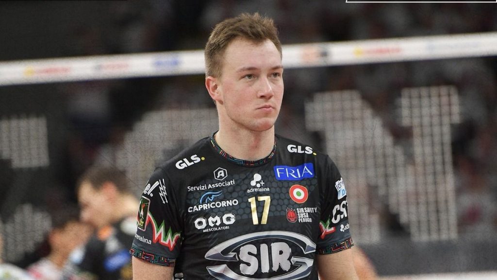 Украинский волейболист Плотницкий получил награду MVP на старте сезона итальянской Суперлиги