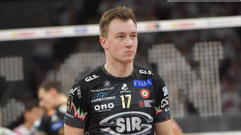 Украинский волейболист Плотницкий получил награду MVP на старте сезона итальянской Суперлиги