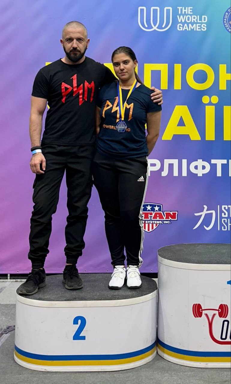 Пауерліфтери Кам’янського встановили рекорди та здобули медалі на чемпіонаті України