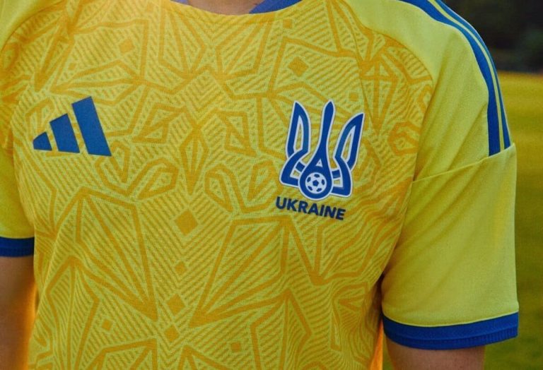 Стали известны цвета форм сборных Украины и Франции на матч отбора ЧМ-2026