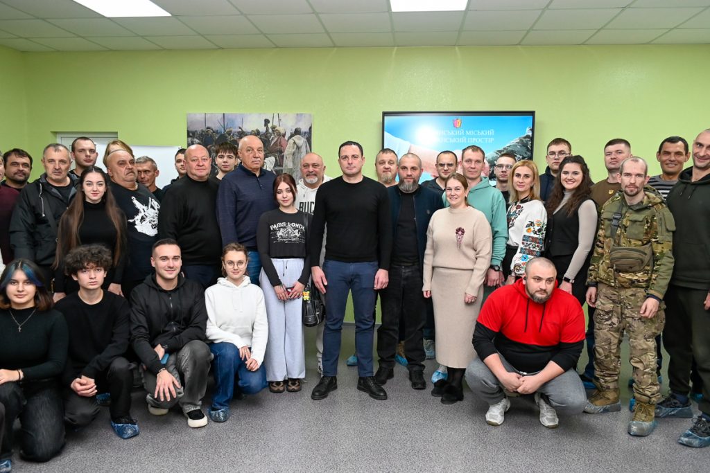 Цифрові зміни та спортивна єдність: у Кам’янському презентували сервіс «Ветеран PRO» та провели турнір з настільного тенісу