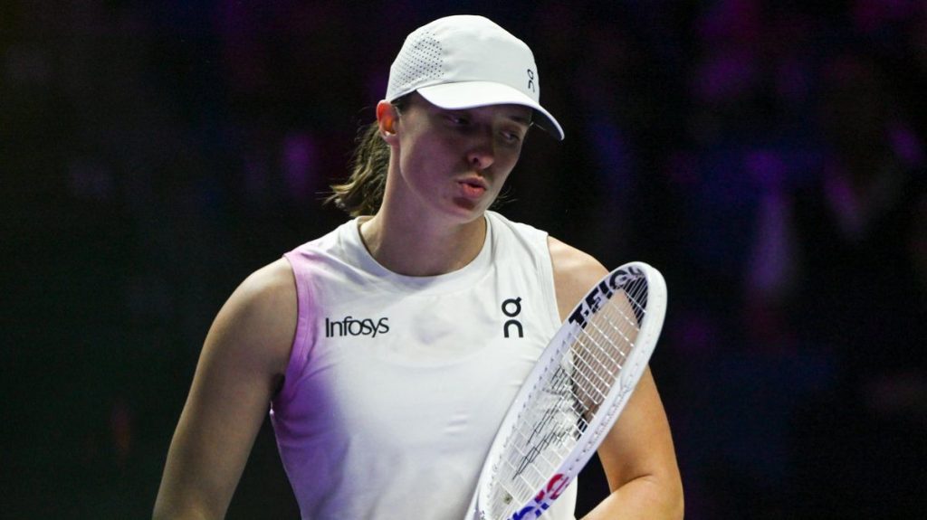 Рибакіна і Швьонтек стартували з перемог на WTA Finals