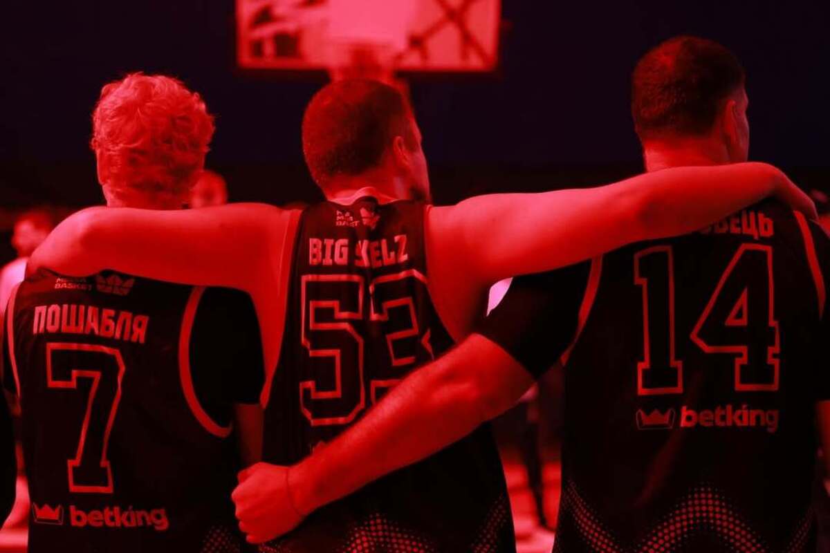 King Media Basket: рэпер Big Skeelz из Каменского рассказал о крупнейшем турнире медийного баскетбола 1 King Media Basket: репер Big Skeelz із Кам’янського, розповів про найбільший турнір медійного баскетболу