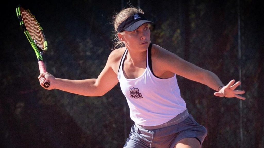Стародубцева не без проблем подолала перше коло турніру ITF W75 в Плейфорді