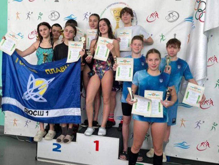 Каменские пловцы стали призерами осеннего Кубка по плаванию «Ferrum»