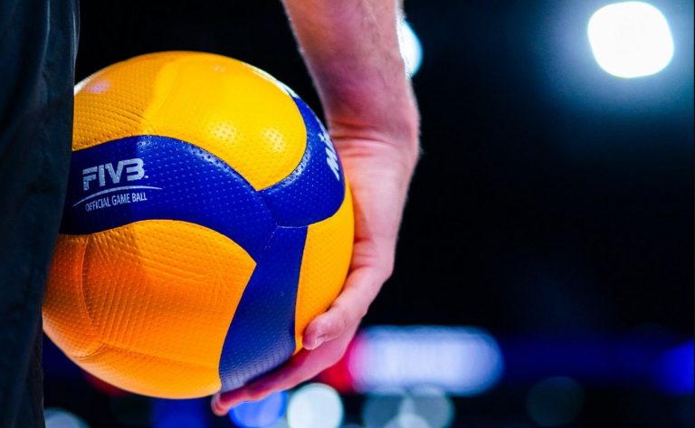 Міжнародна федерація волейболу дозволила спортсменам із РФ та Білорусі повернутися до міжнародних змагань