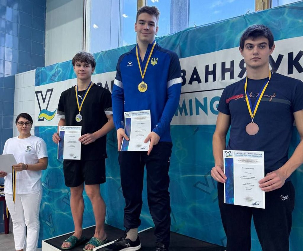 Каменские пловцы завоевали 11 медалей на чемпионате Украины в Броварах