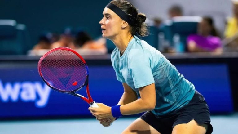Калинина выиграла свой первый матч после полугодового перерыва, пробившись во второй круг WTA 125 в Лиможе