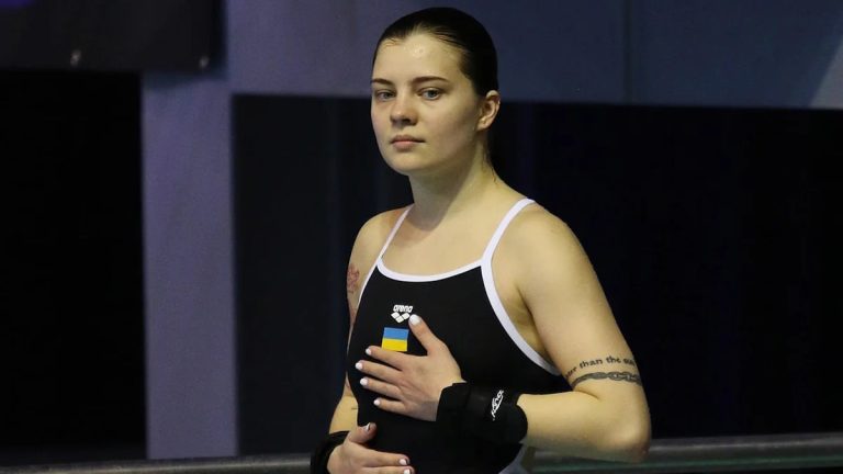 Федерація України зі стрибків у воду виключила Лискун зі складу збірної та анулювала її спортивні звання і нагороди