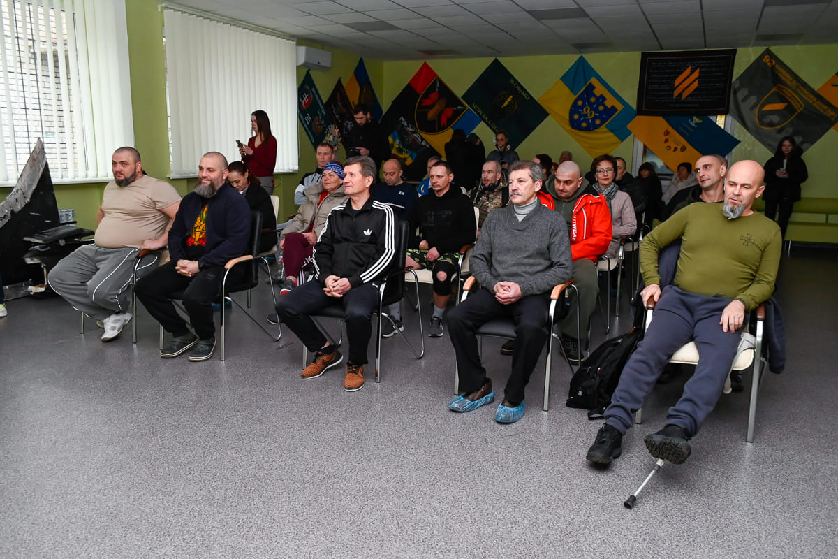 "Кам’янське - сила": у місті відбулися змагання з жиму лежачи та гирьового спорту серед ветеранів