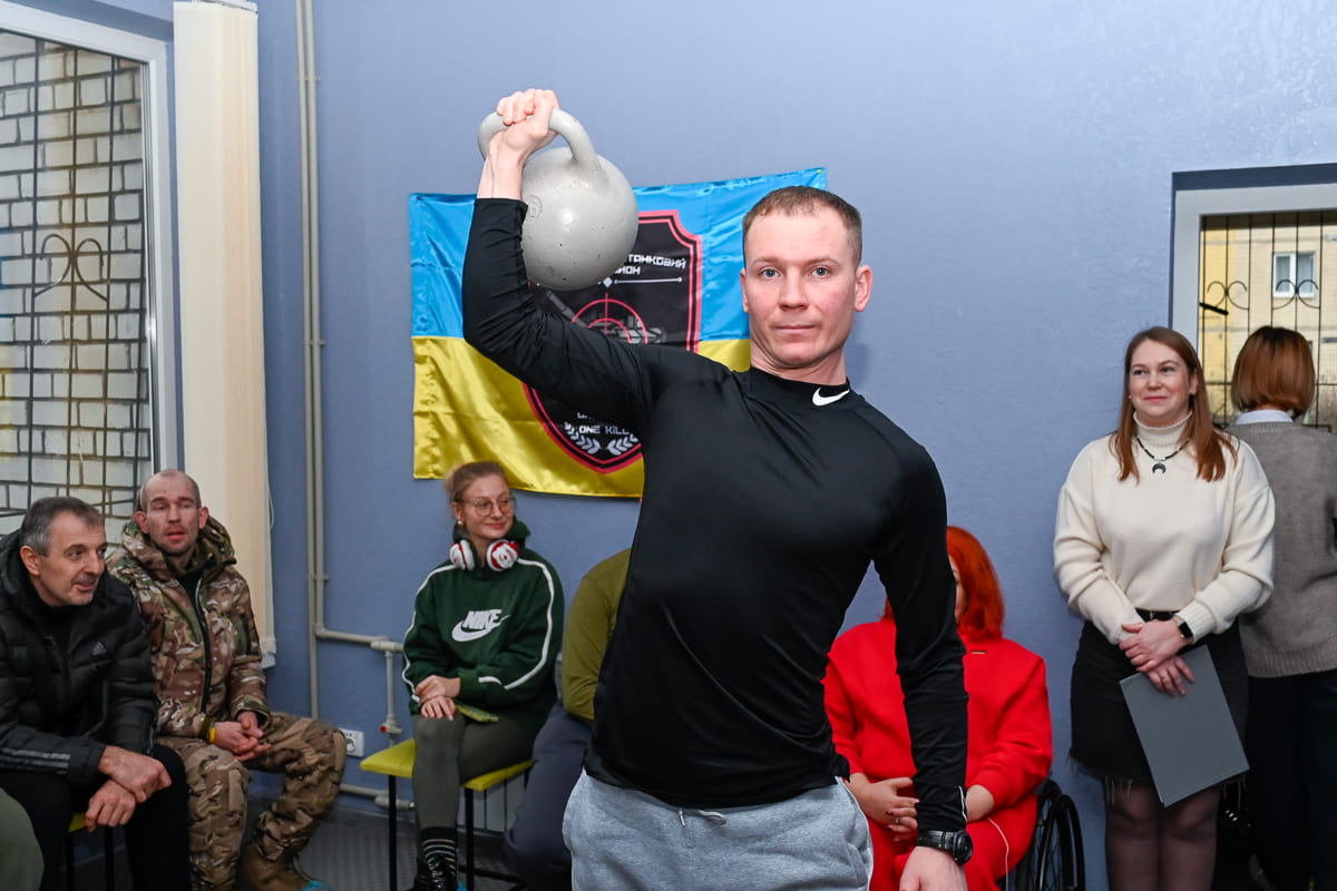 "Кам’янське - сила": у місті відбулися змагання з жиму лежачи та гирьового спорту серед ветеранів