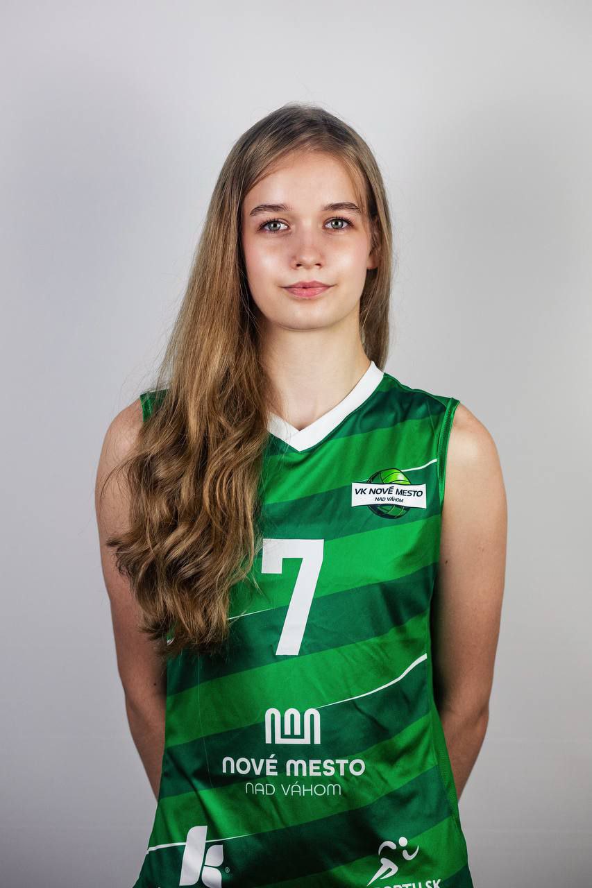 Українські волейболістки вибороли “срібло” СЄВЗА: історія успіху Марії Білошапкіної з Кам’янського