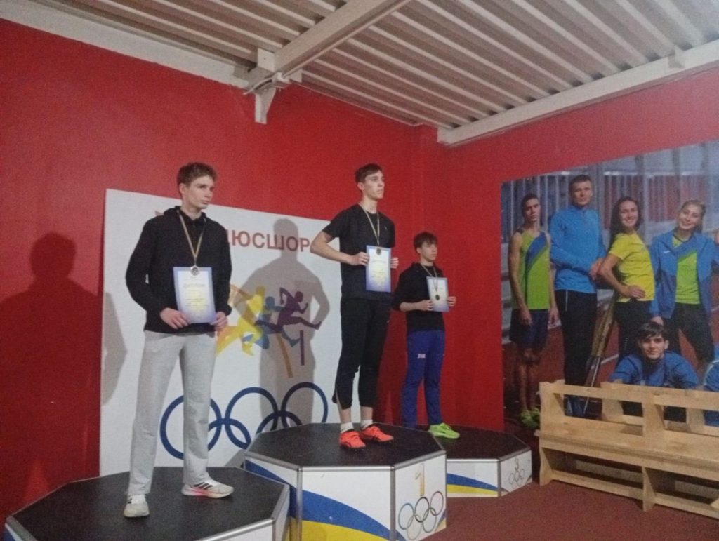 Легкоатлети Кам’янського успішно виступили на чемпіонаті області серед дорослих