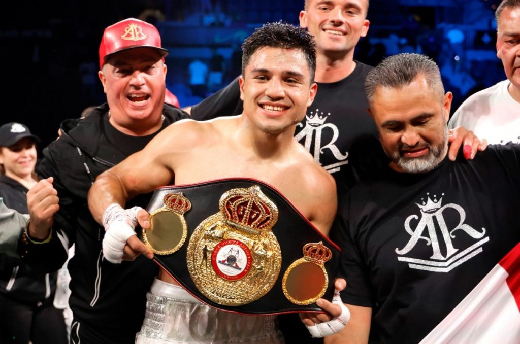 Ресендис стал полноценным чемпионом WBA после завершения карьеры Кроуфорда