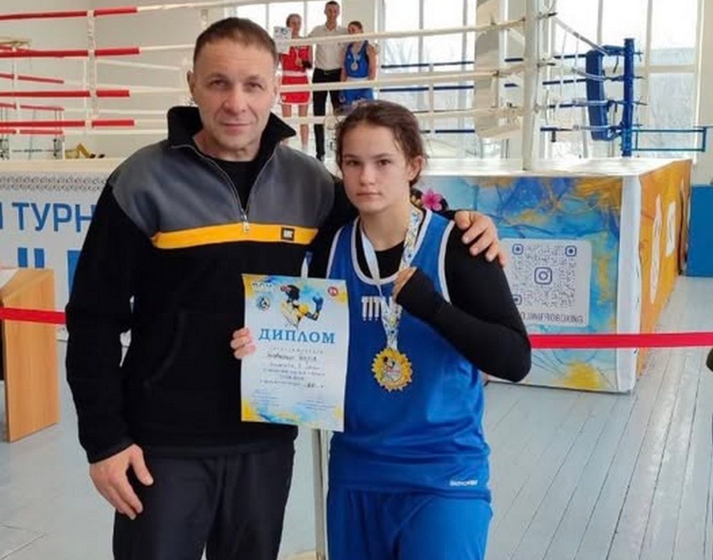 Вихованка кам’янської ДЮСШ №1 Дарія Довженко – срібна призерка турніру “Пані бокс”