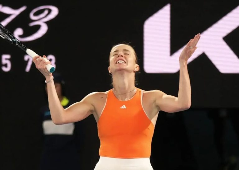 Элина Свитолина проиграла Арине Соболенко и завершила выступления на Australian Open-2026