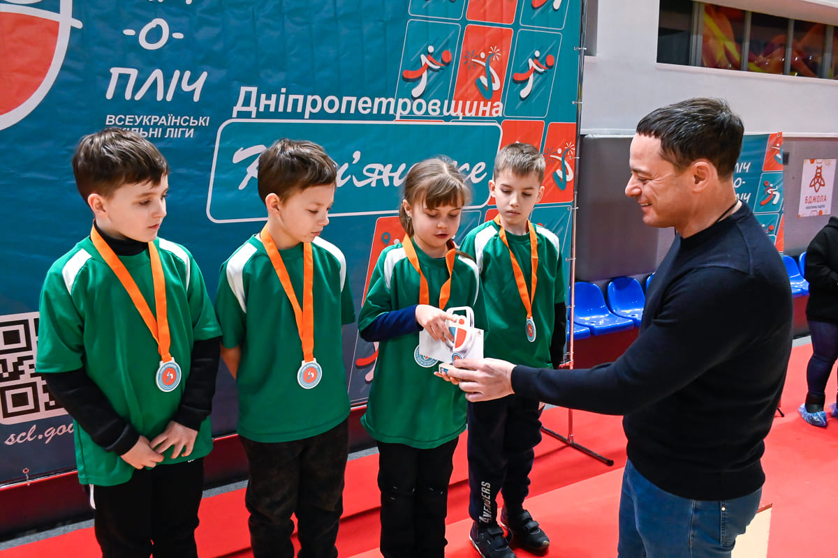 "Пліч-о-пліч": у Кам’янському відзначили переможців міського етапу Всеукраїнських шкільних ліг 1 "Пліч-о-пліч": у Кам’янському відзначили переможців міського етапу Всеукраїнських шкільних ліг