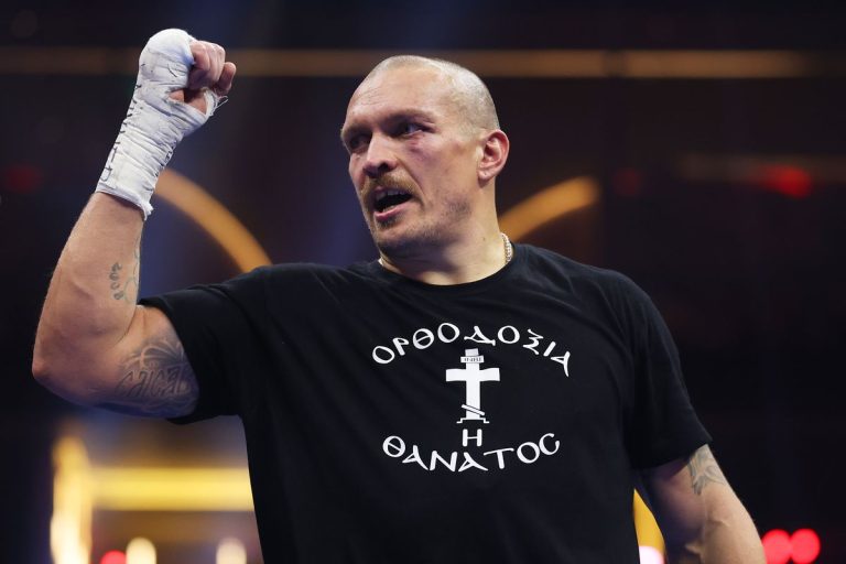 Александр Усик назвал тройку лучших боксеров мира