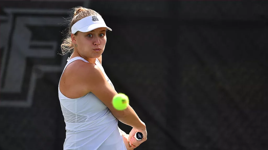 Стародубцева прекратила борьбу на турнире WTA 125 в Маниле