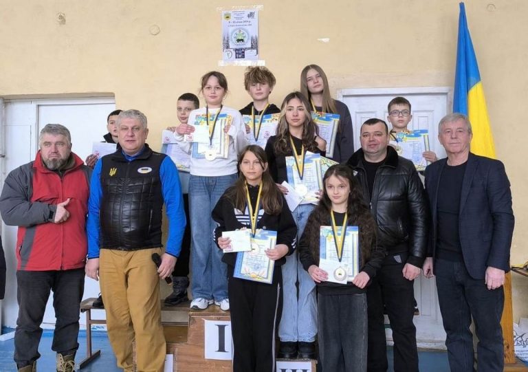 Кам’янські шашкісти – призери турніру “Диво-шашки у сніжних Карпатах”