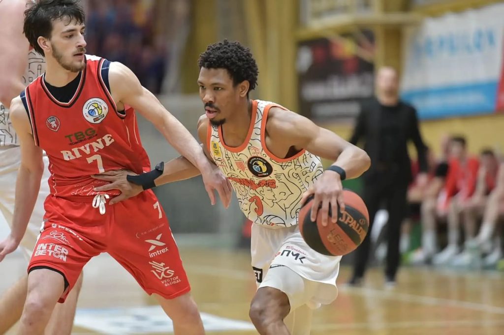 Защитник «Кривбасса» Мартин Хилл признан MVP 11-го тура Суперлиги-2025/26