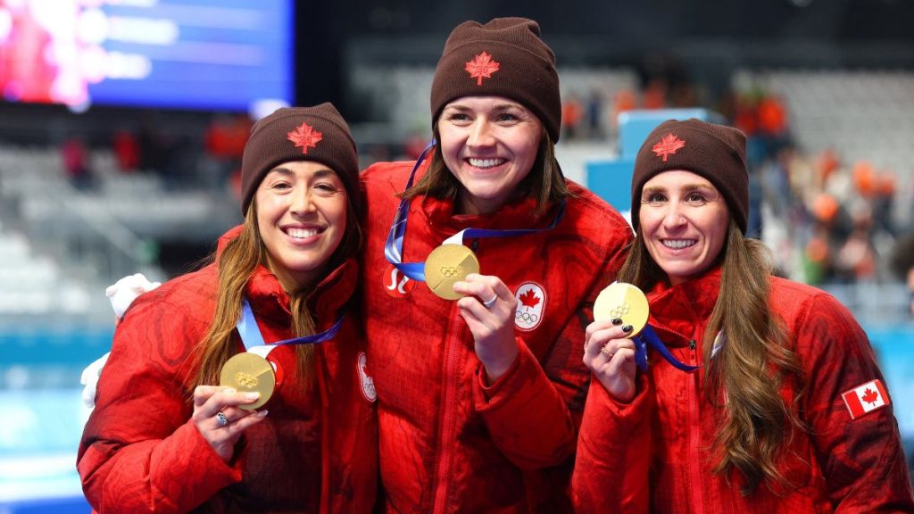 Канада и Италия стали чемпионами в командной гонке преследования среди женщин и мужчин на Играх-2026