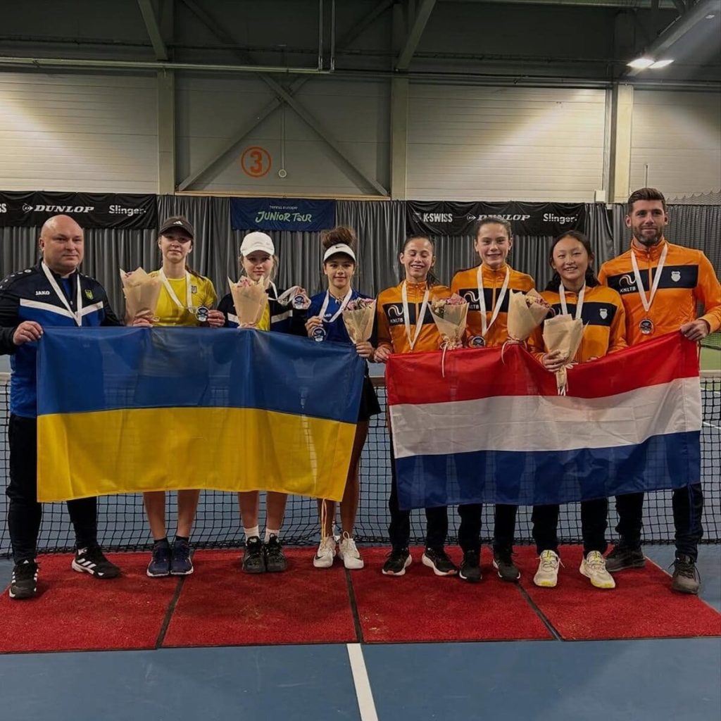 Вихованки кам’янської ДЮСШ №3 у складі збірної України вийшли до фіналу Зимового Кубка Європи з тенісу