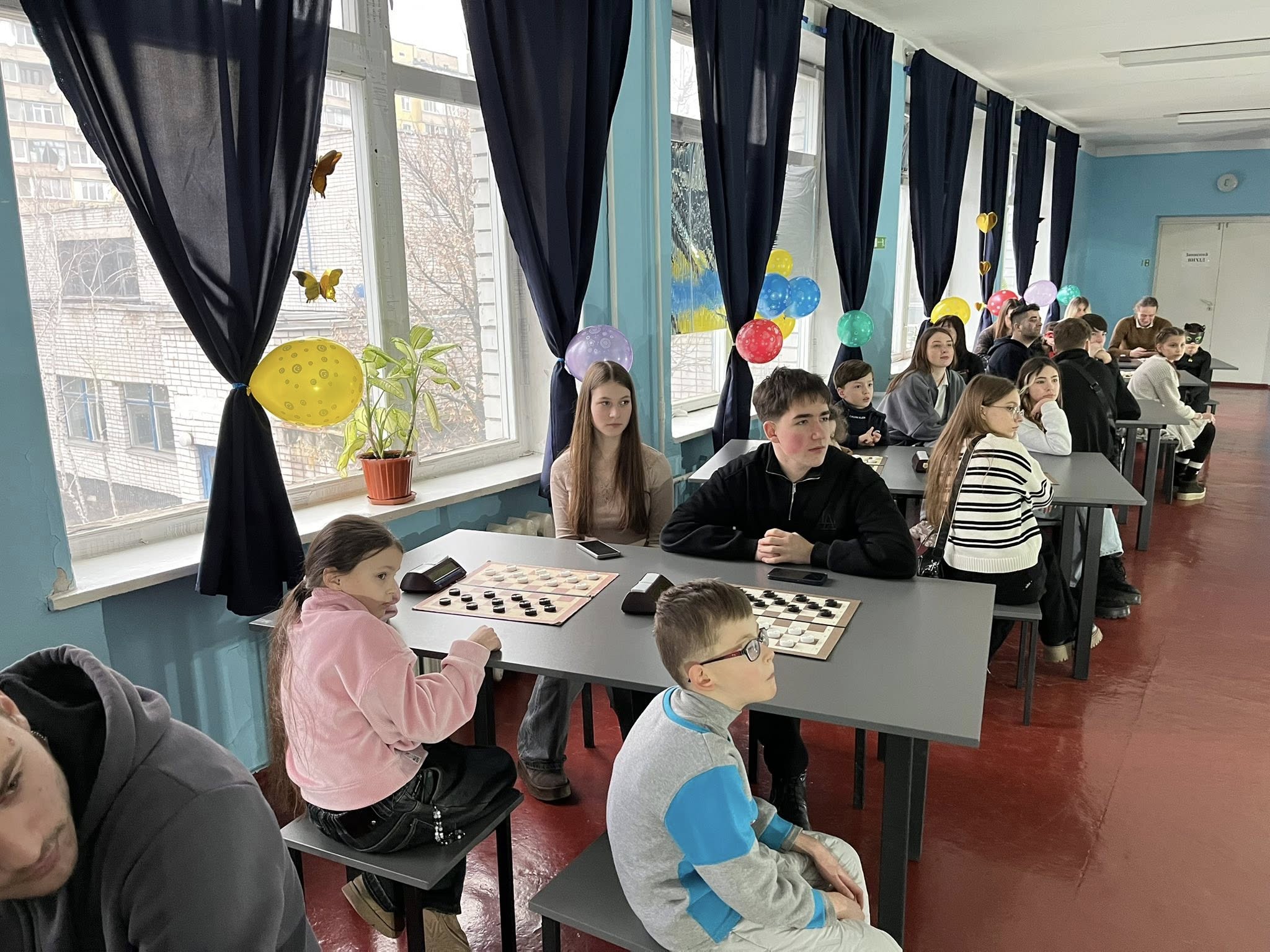 Святковий шашковихй захід до Дня Святого Валентина