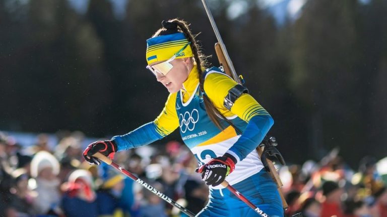 Франция – чемпион женской эстафеты Олимпиады-2026, Украина финишировала девятой
