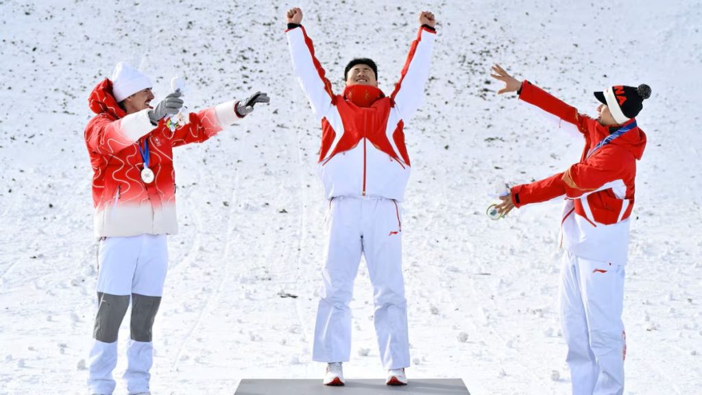 Китаец Ван Синьди стал чемпионом по лыжной акробатике на Играх-2026
