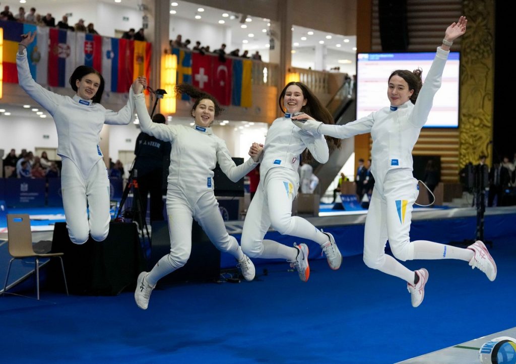 Украинские фехтовальщицы завоевали три награды на чемпионате Европы