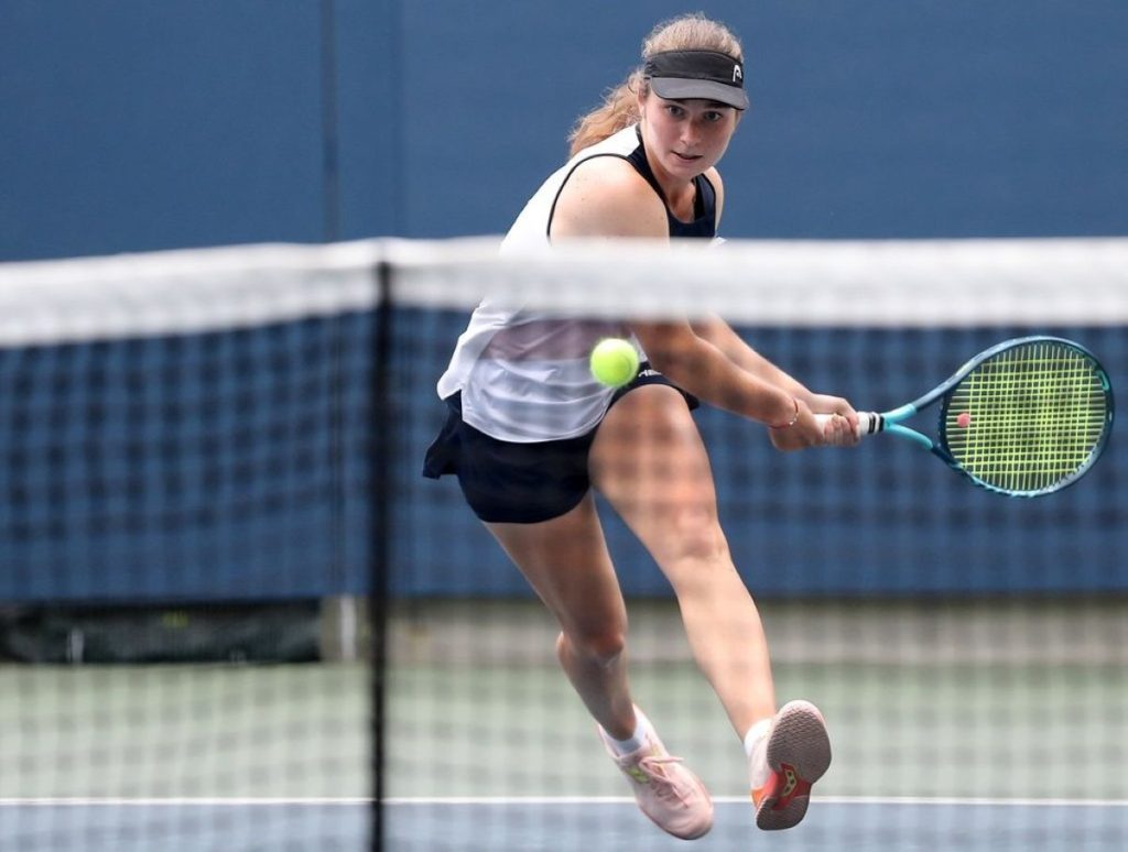 Снигур вышла в четвертьфинал турнира ITF в Словении