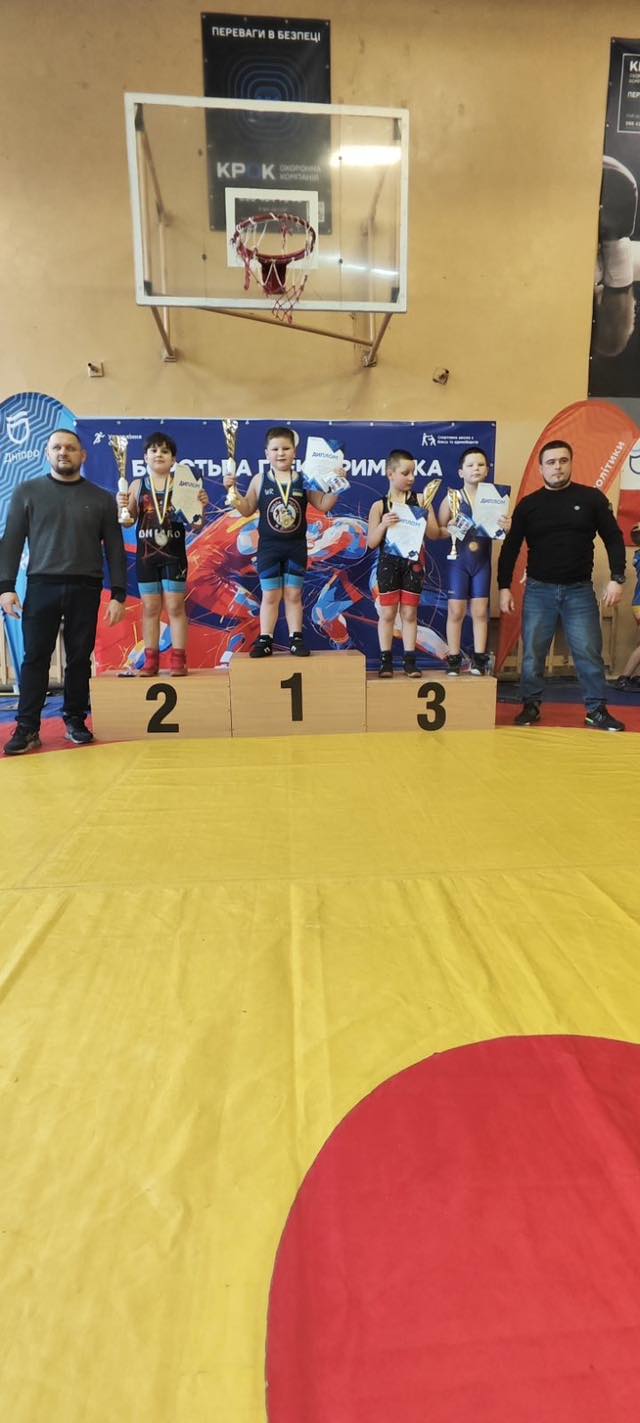 Борці Кам’янського здобули командну "бронзу" на чемпіонаті Дніпра