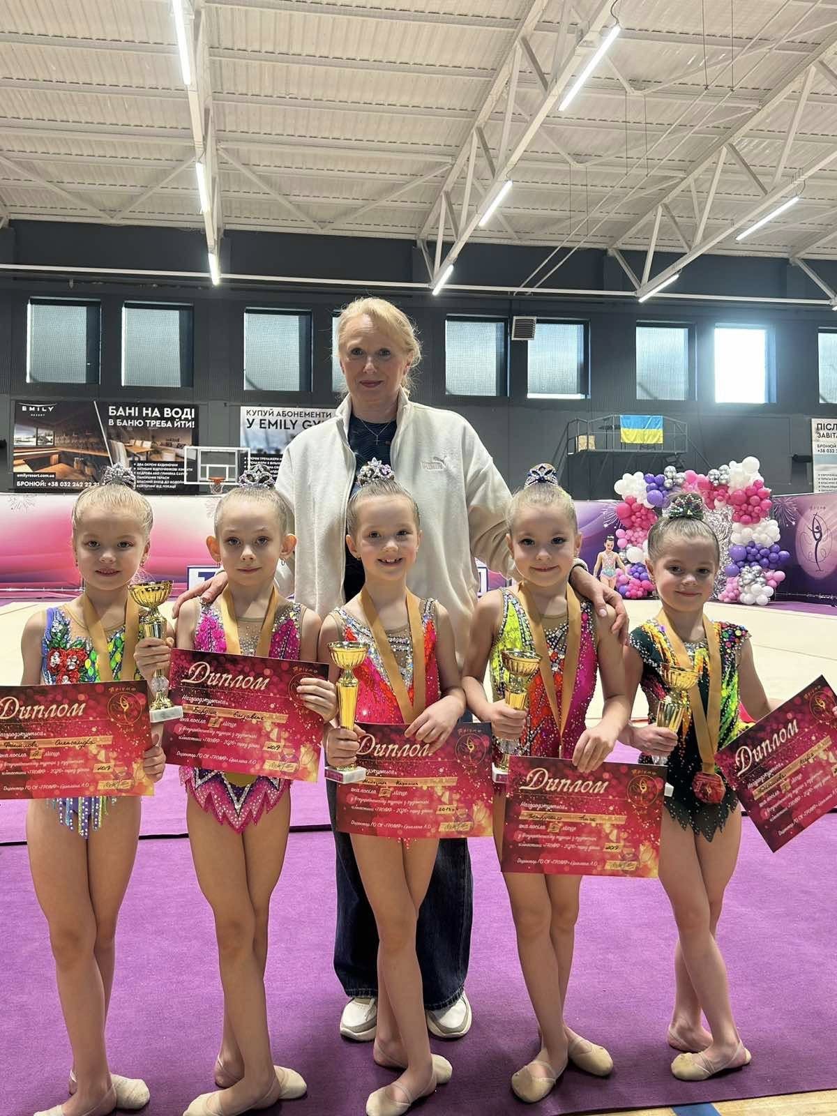 Каменские гимнастки стали призерами всеукраинского турнира «Триумф-2026» 11 649276081 3201782843339671 6757065135750969506 n 1
